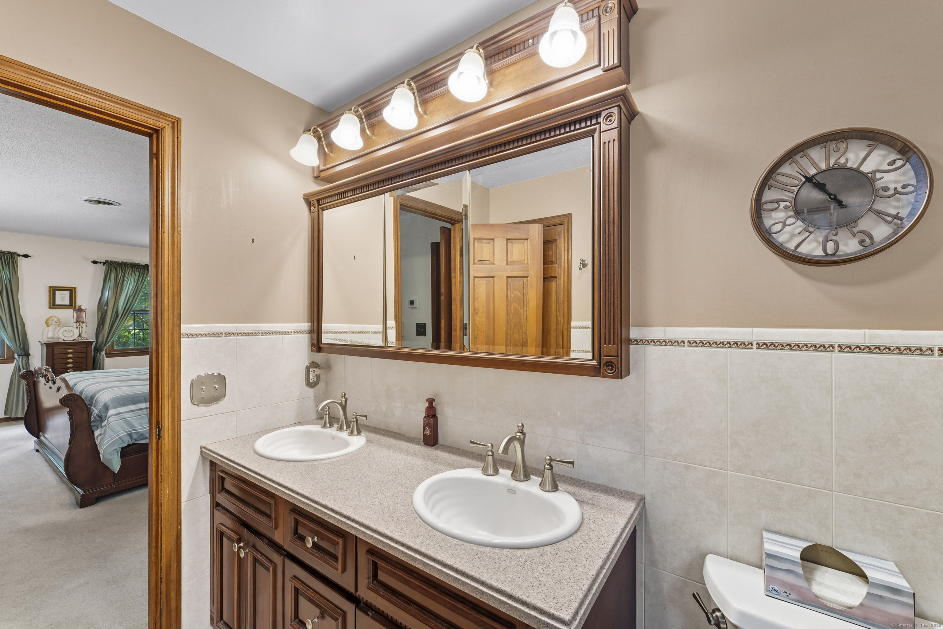 15 Marc Road Danbury CT 06810