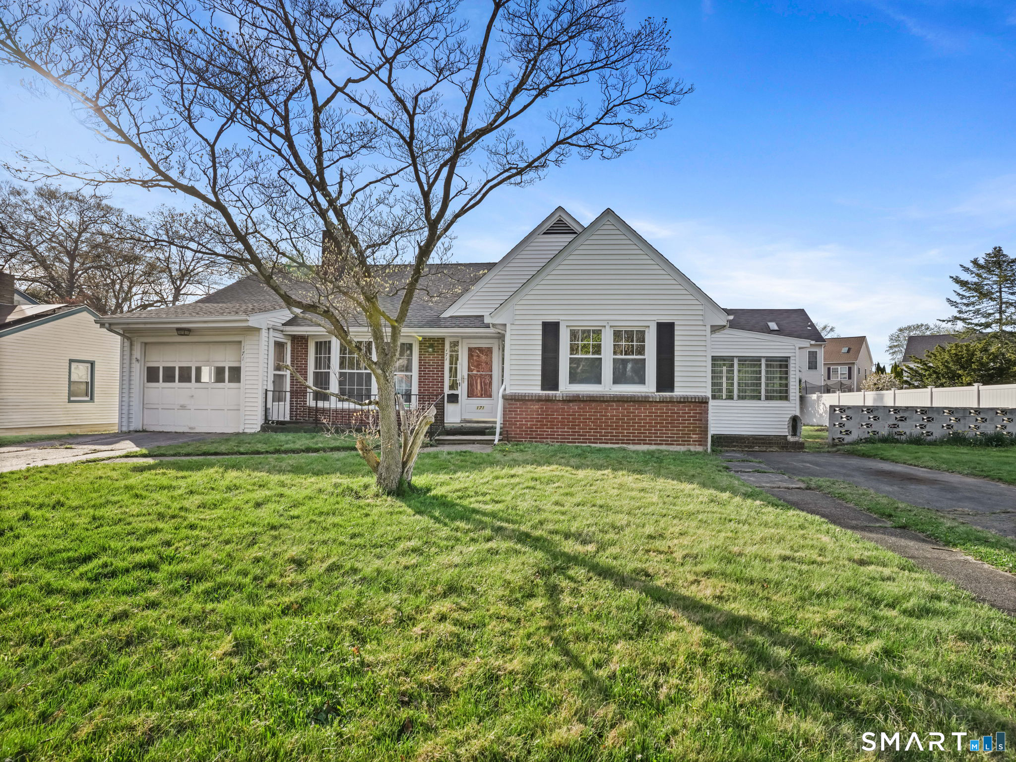 171 Old Point Road Milford CT 06460