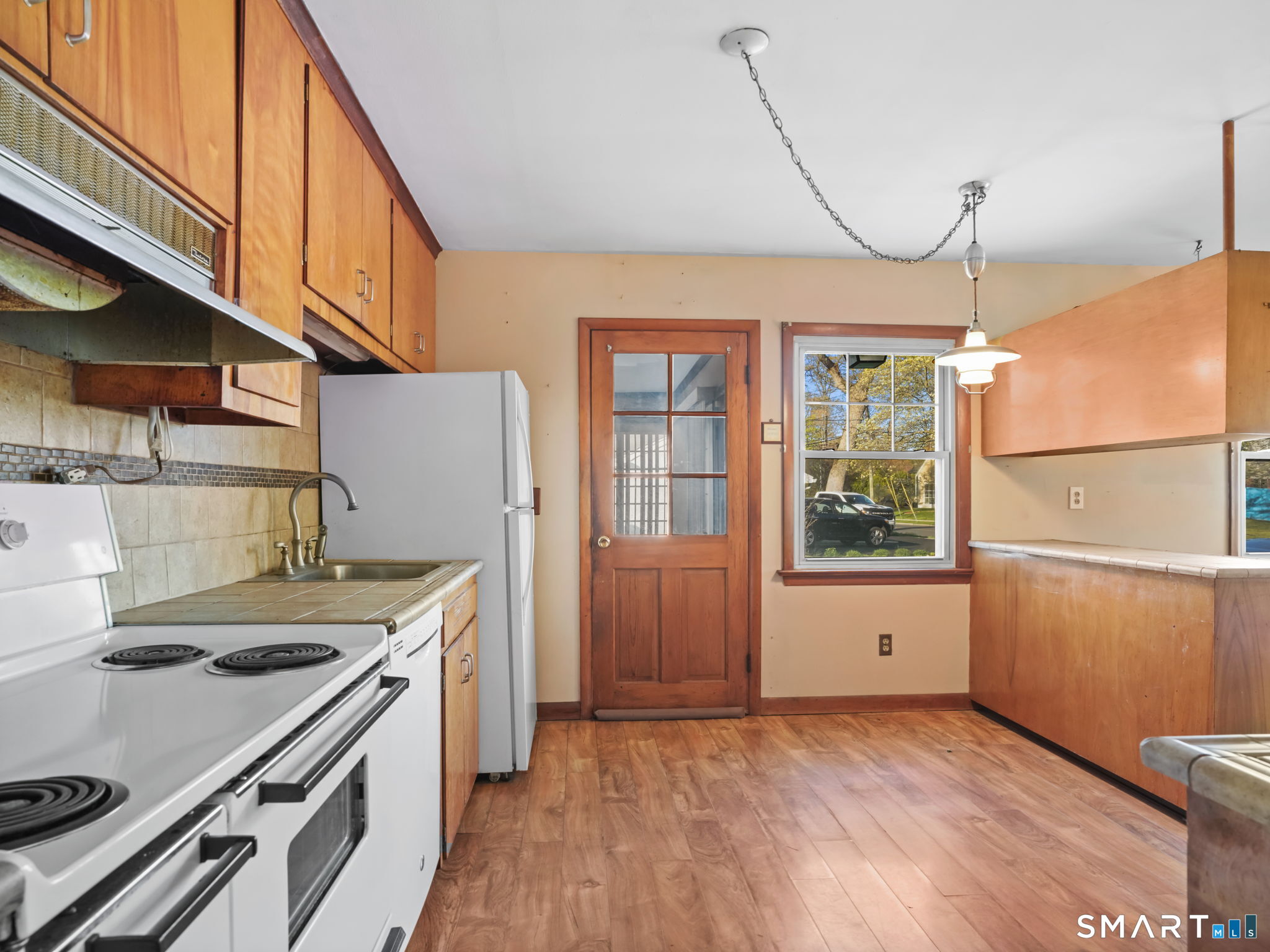 171 Old Point Road Milford CT 06460