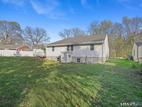 171 Old Point Road Milford CT 06460