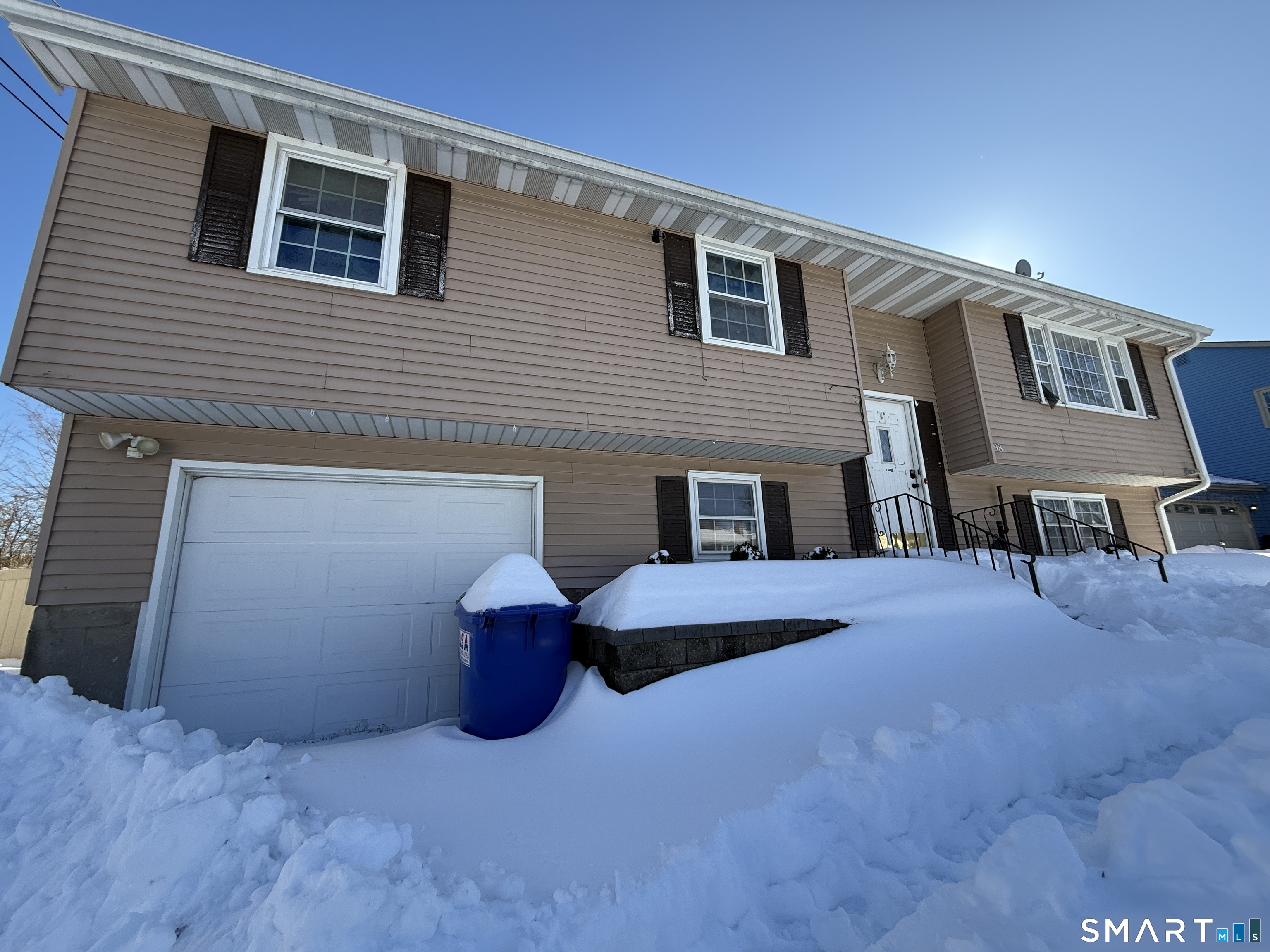 98 1ST Street Suffield CT 06078