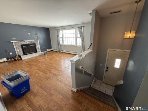 98 1ST Street Suffield CT 06078