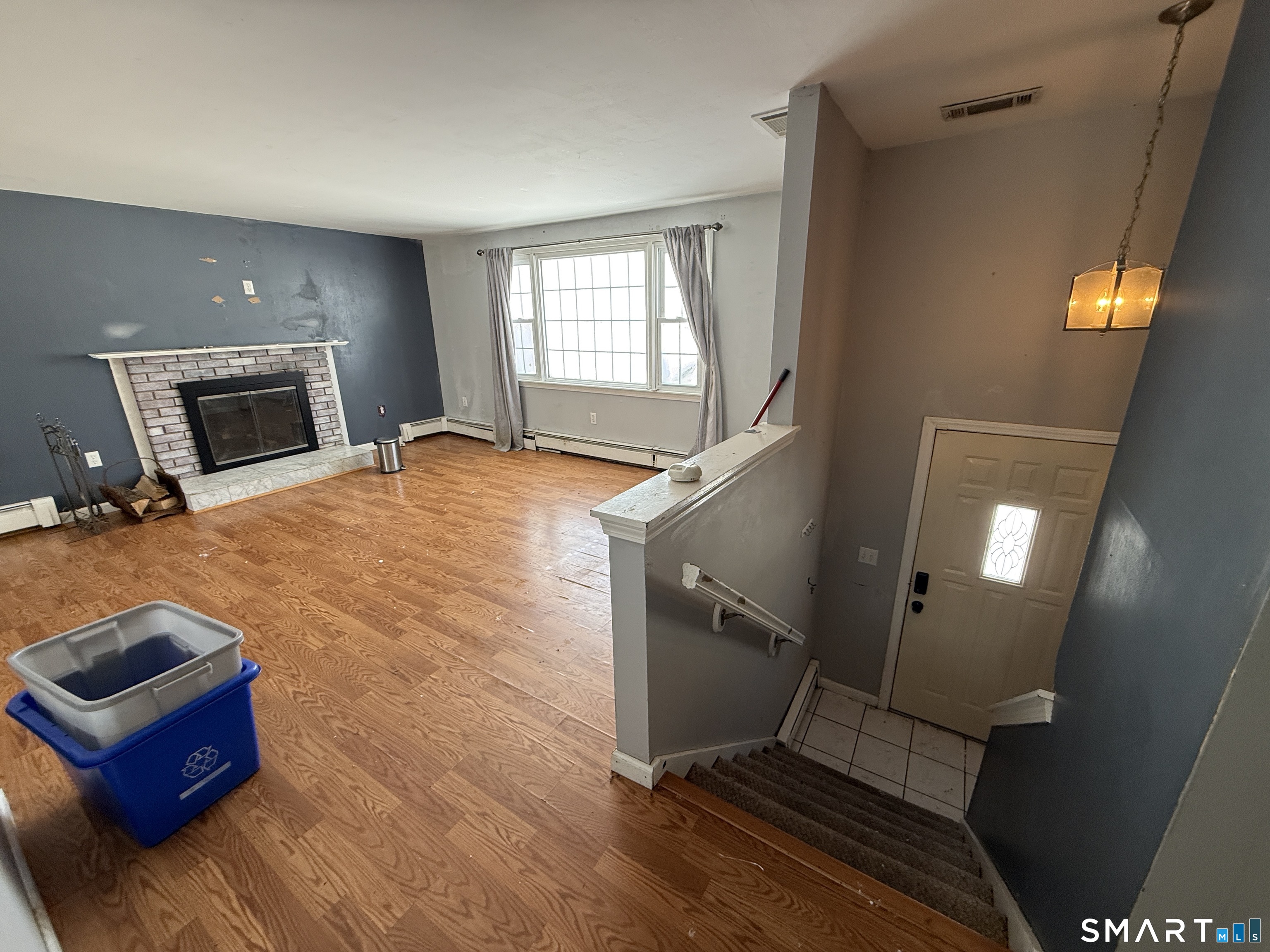 98 1ST Street Suffield CT 06078