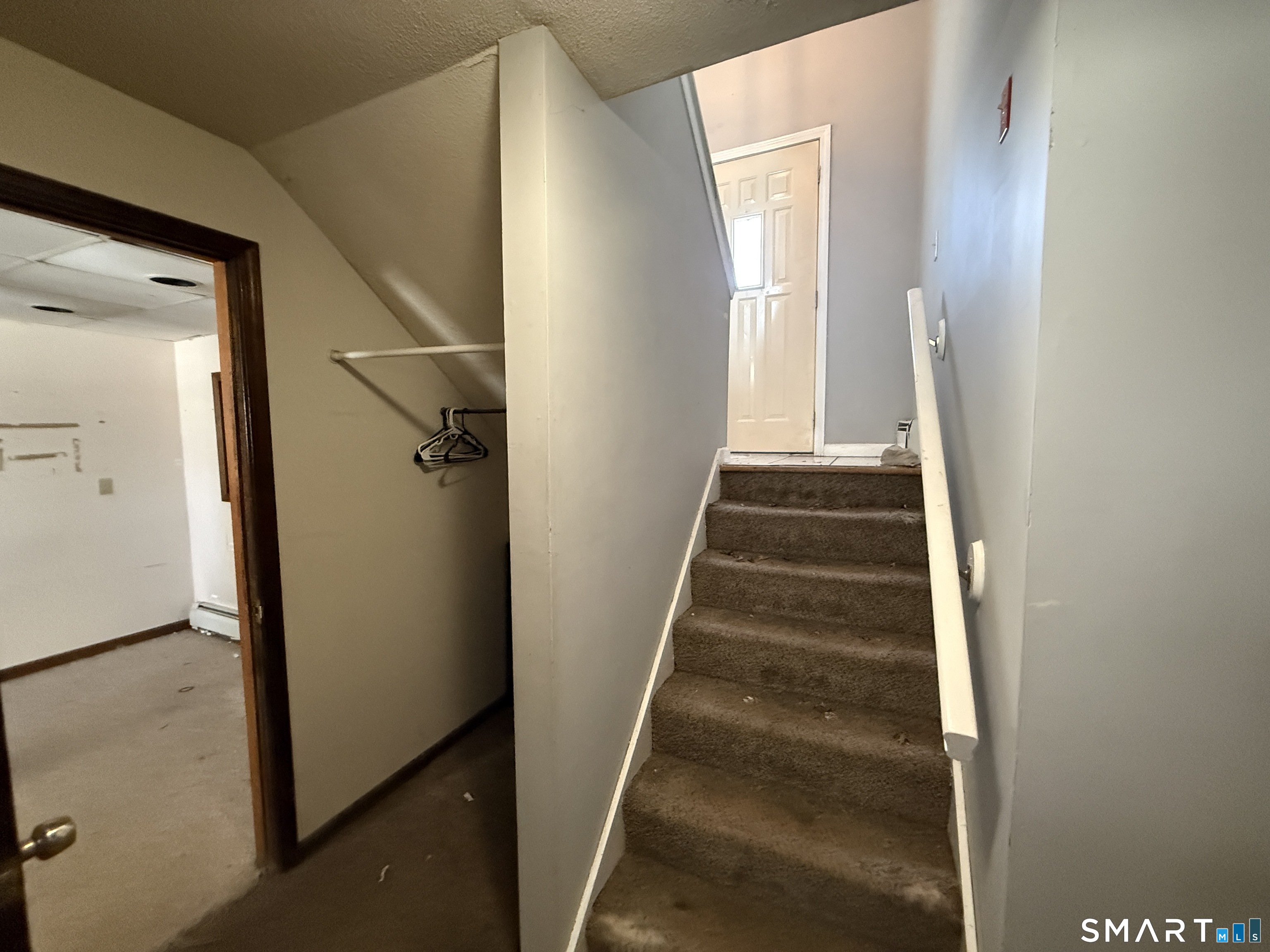 98 1ST Street Suffield CT 06078