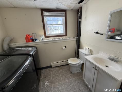 98 1ST Street Suffield CT 06078