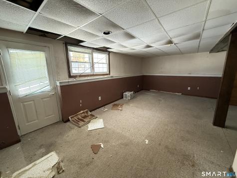 98 1ST Street Suffield CT 06078