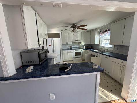 98 1ST Street Suffield CT 06078