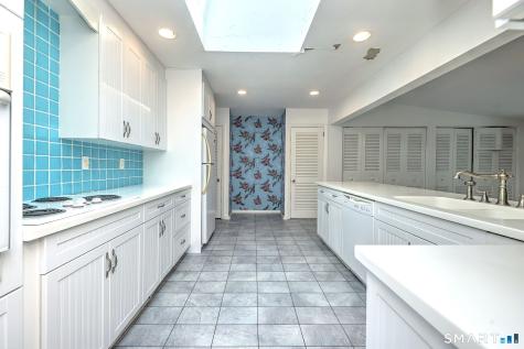 136 Hawthorne Drive Fairfield CT 06825