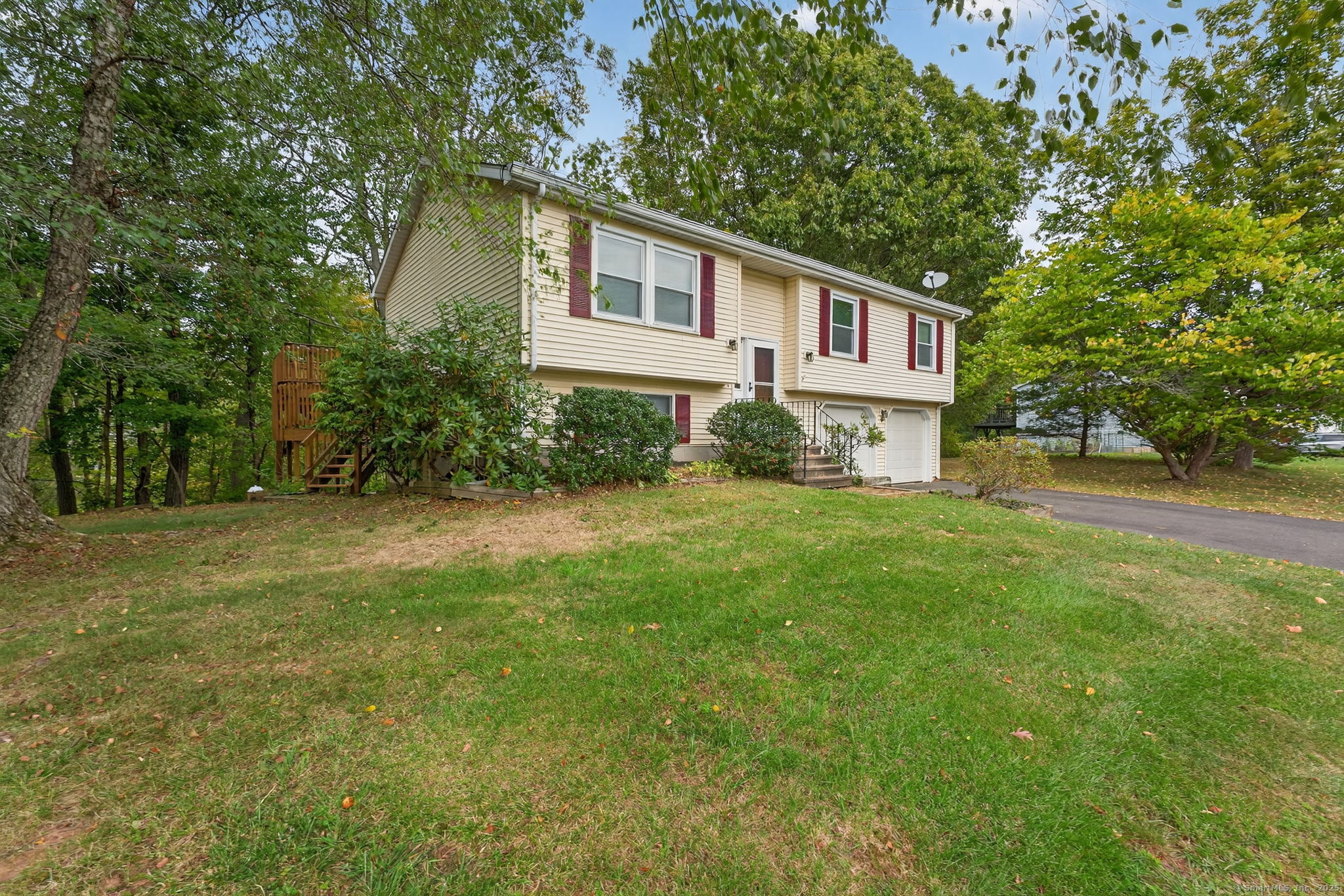 105 Hawks Nest Circle Middletown CT 06457