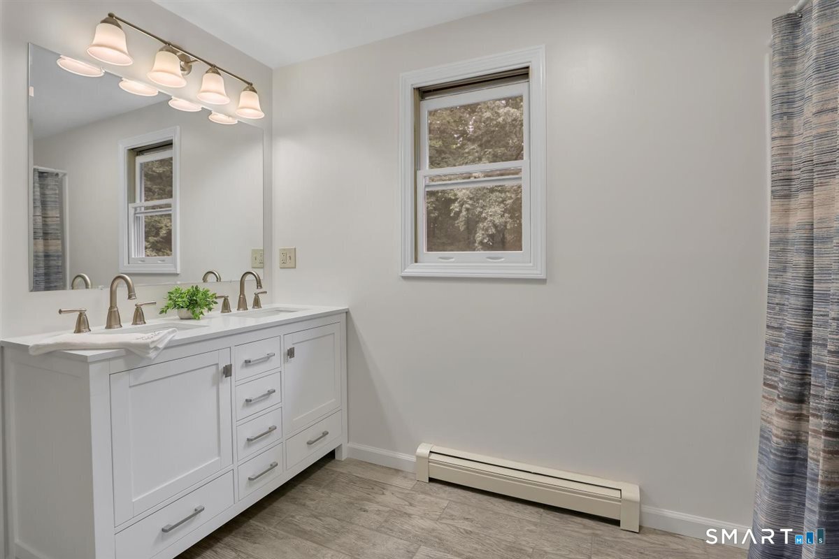 11 Brookside Court East Hampton CT 06424