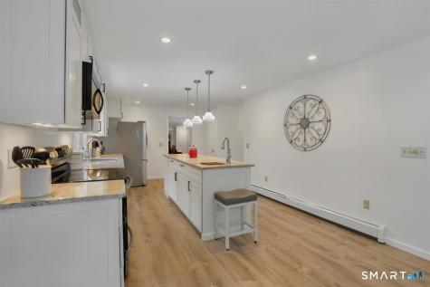 11 Brookside Court East Hampton CT 06424