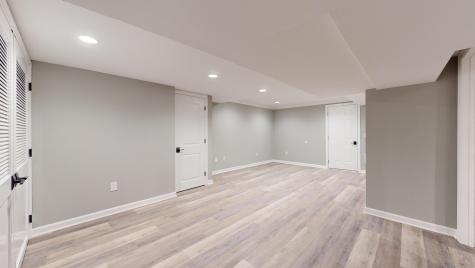 75 North Lake Shore Drive Brookfield CT 06804