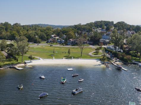 75 North Lake Shore Drive Brookfield CT 06804