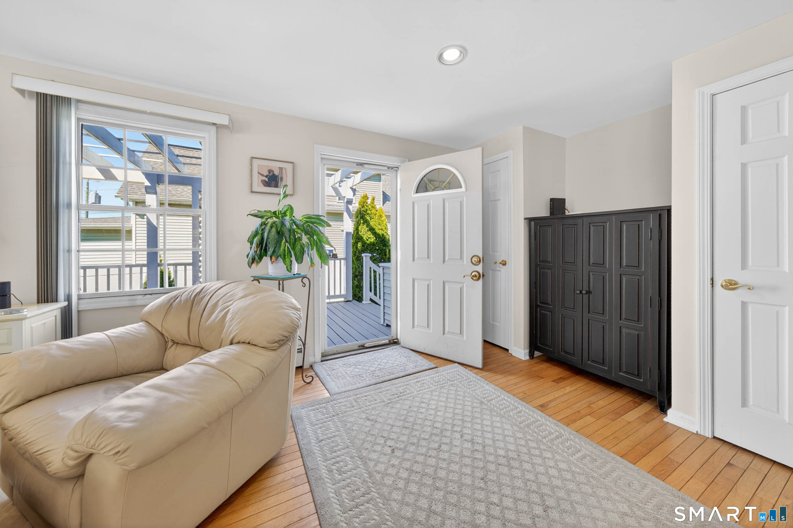 338 Shore Drive Branford CT 06405
