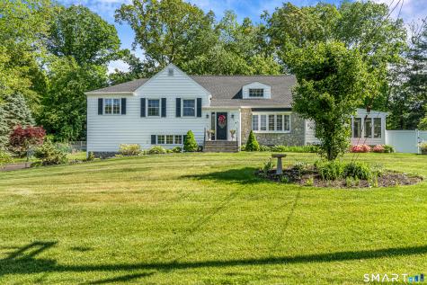 13 Pleasant Rise Circle Brookfield CT 06804