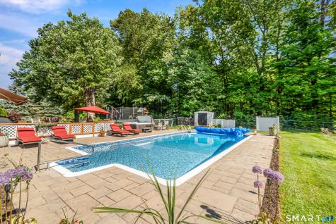 13 Pleasant Rise Circle Brookfield CT 06804