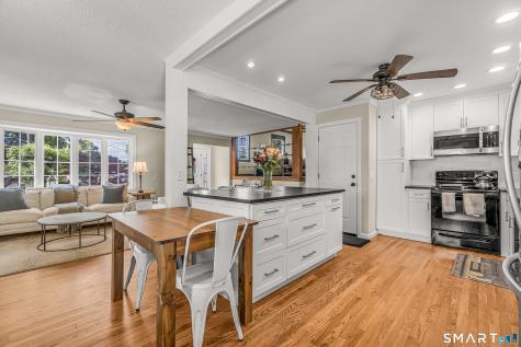 13 Pleasant Rise Circle Brookfield CT 06804