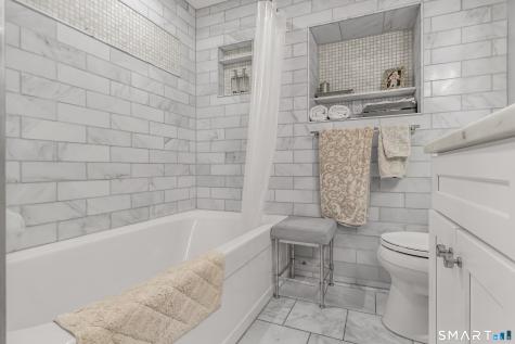 13 Pleasant Rise Circle Brookfield CT 06804