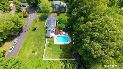 13 Pleasant Rise Circle Brookfield CT 06804