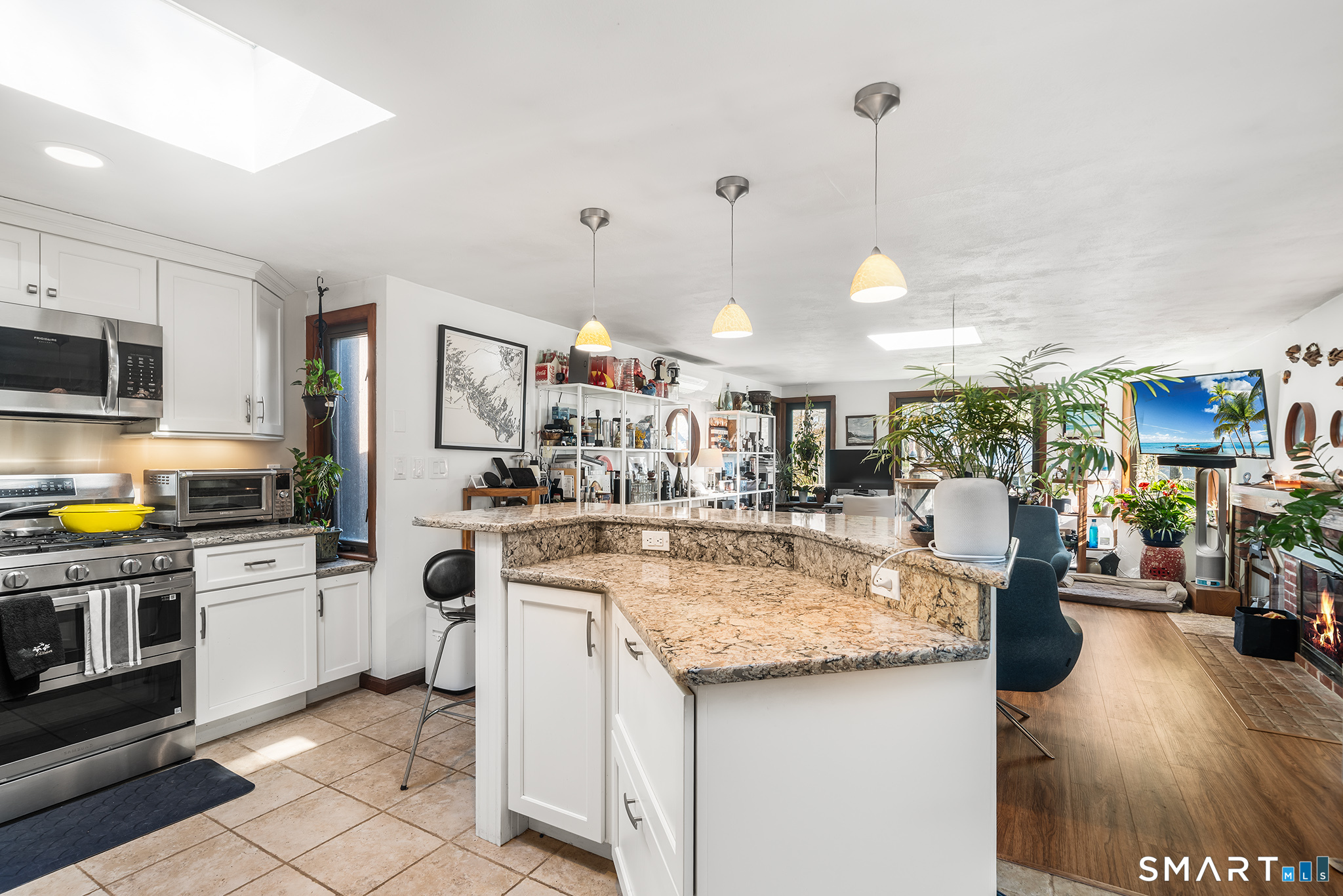 6 Shore Road Waterford CT 06385
