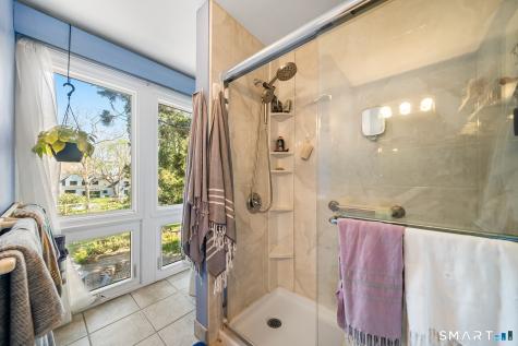 6 Shore Road Waterford CT 06385
