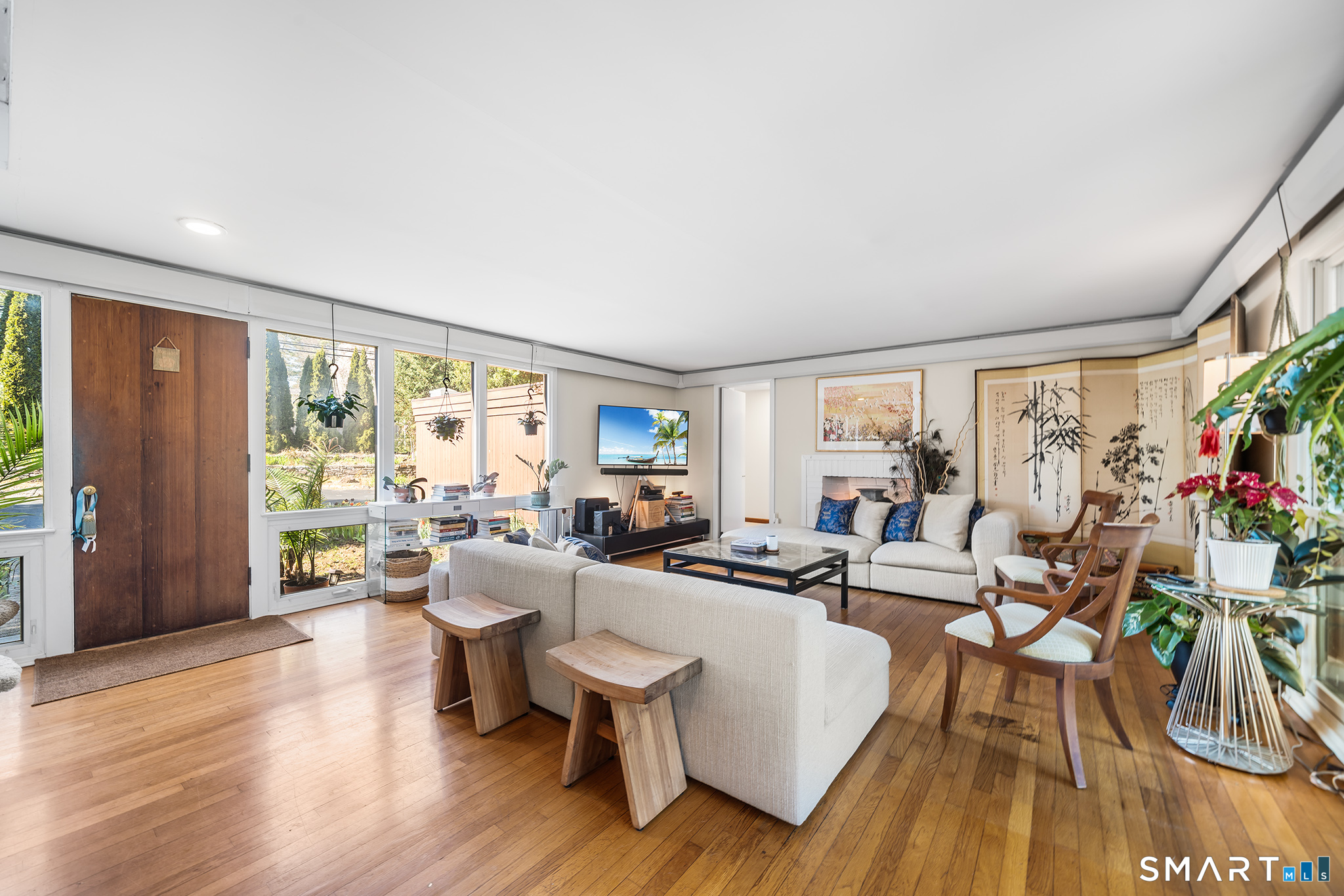 6 Shore Road Waterford CT 06385