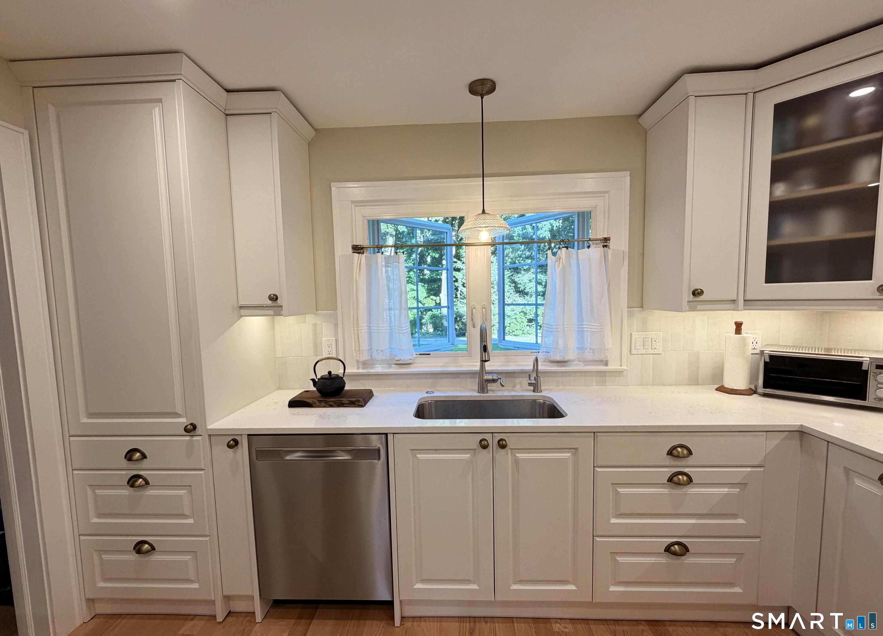 106 Sherwood Road Easton CT 06612