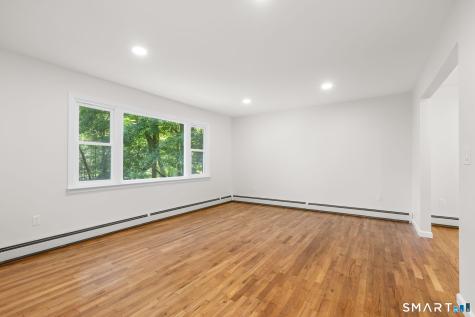 2 Oakwood Drive New Fairfield CT 06812