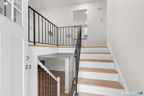 2 Oakwood Drive New Fairfield CT 06812