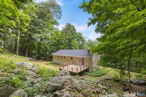 2 Oakwood Drive New Fairfield CT 06812