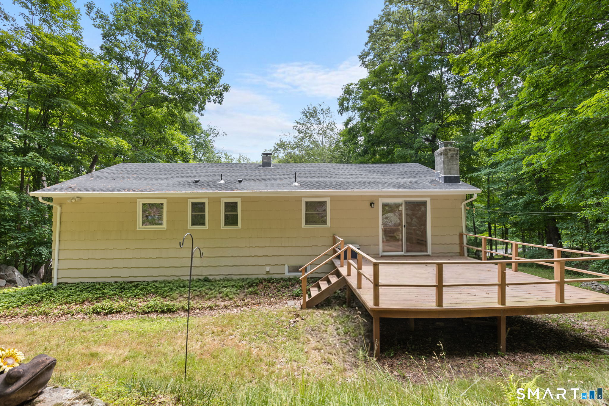2 Oakwood Drive New Fairfield CT 06812