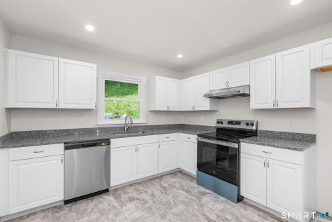 2 Oakwood Drive New Fairfield CT 06812