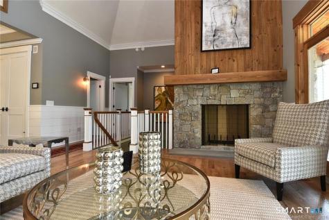 9 Nicolina Way Newtown CT 06470