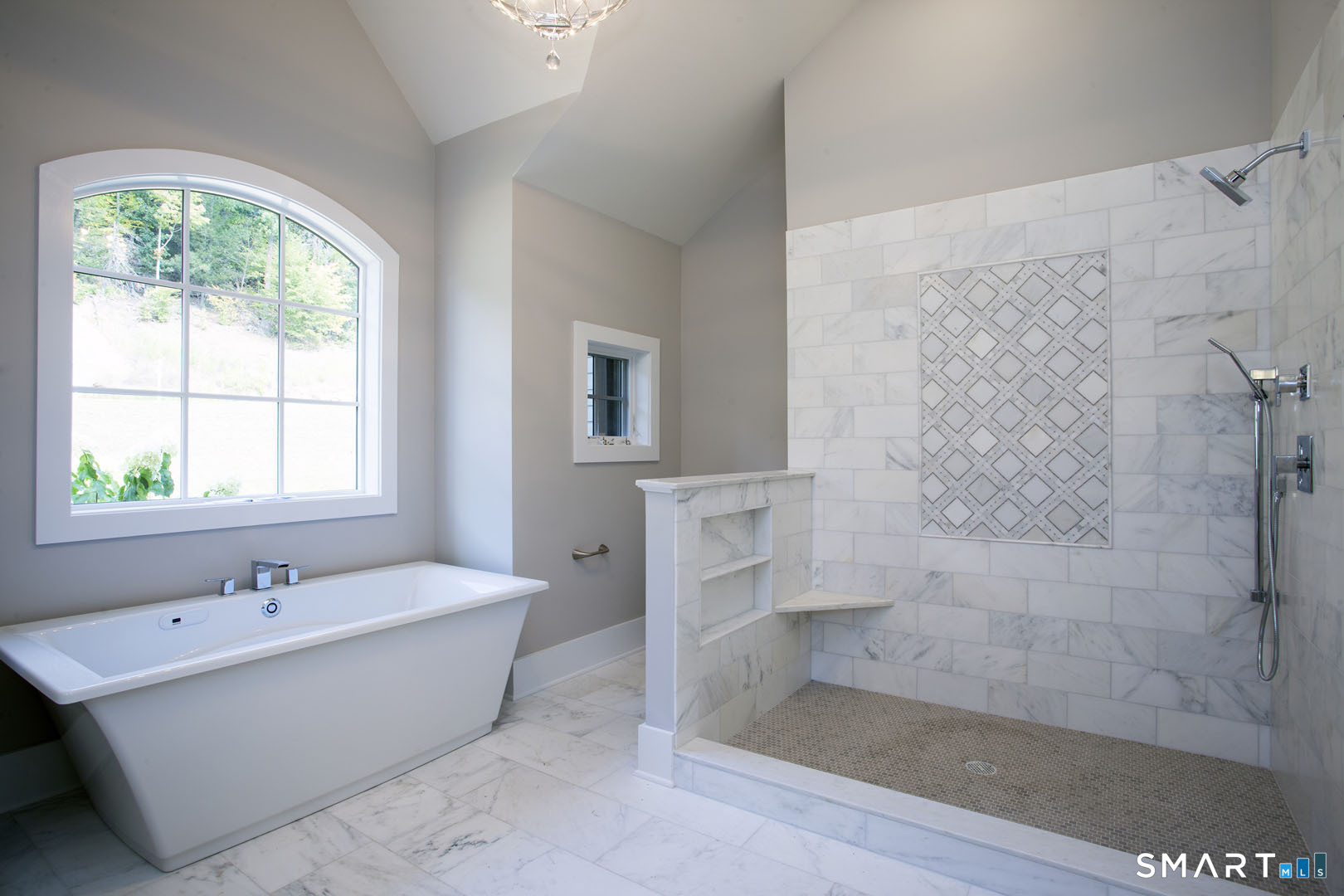 9 Nicolina Way Newtown CT 06470