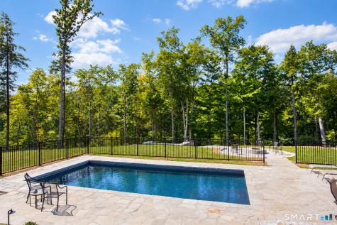 9 Nicolina Way Newtown CT 06470