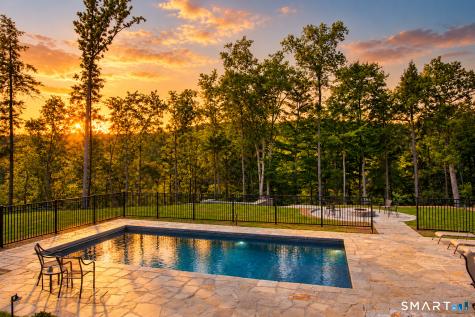 9 Nicolina Way Newtown CT 06470