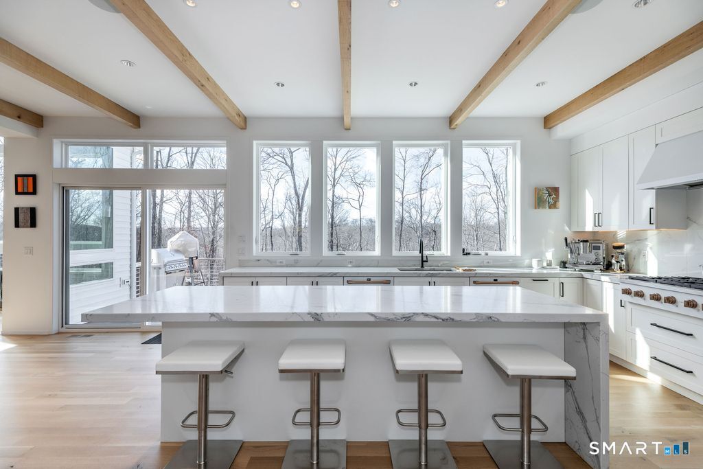 9 Nicolina Way Newtown CT 06470