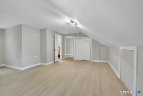 16 Strong Street Burlington CT 06013