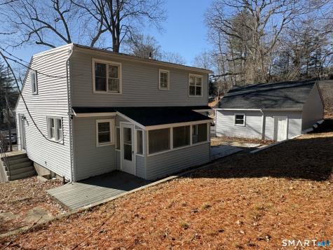 16 Strong Street Burlington CT 06013