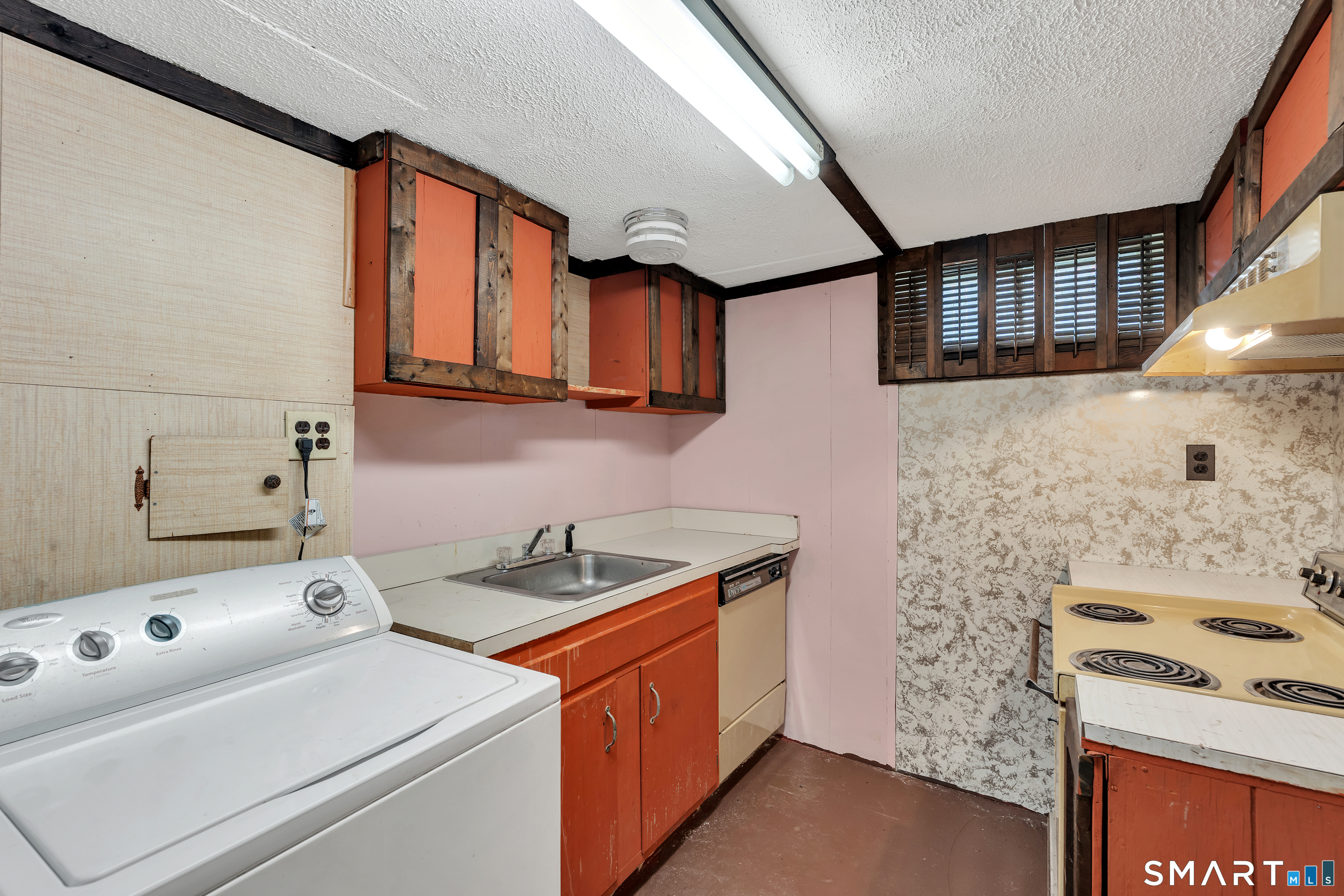 144 New Haven Avenue Waterbury CT 06708