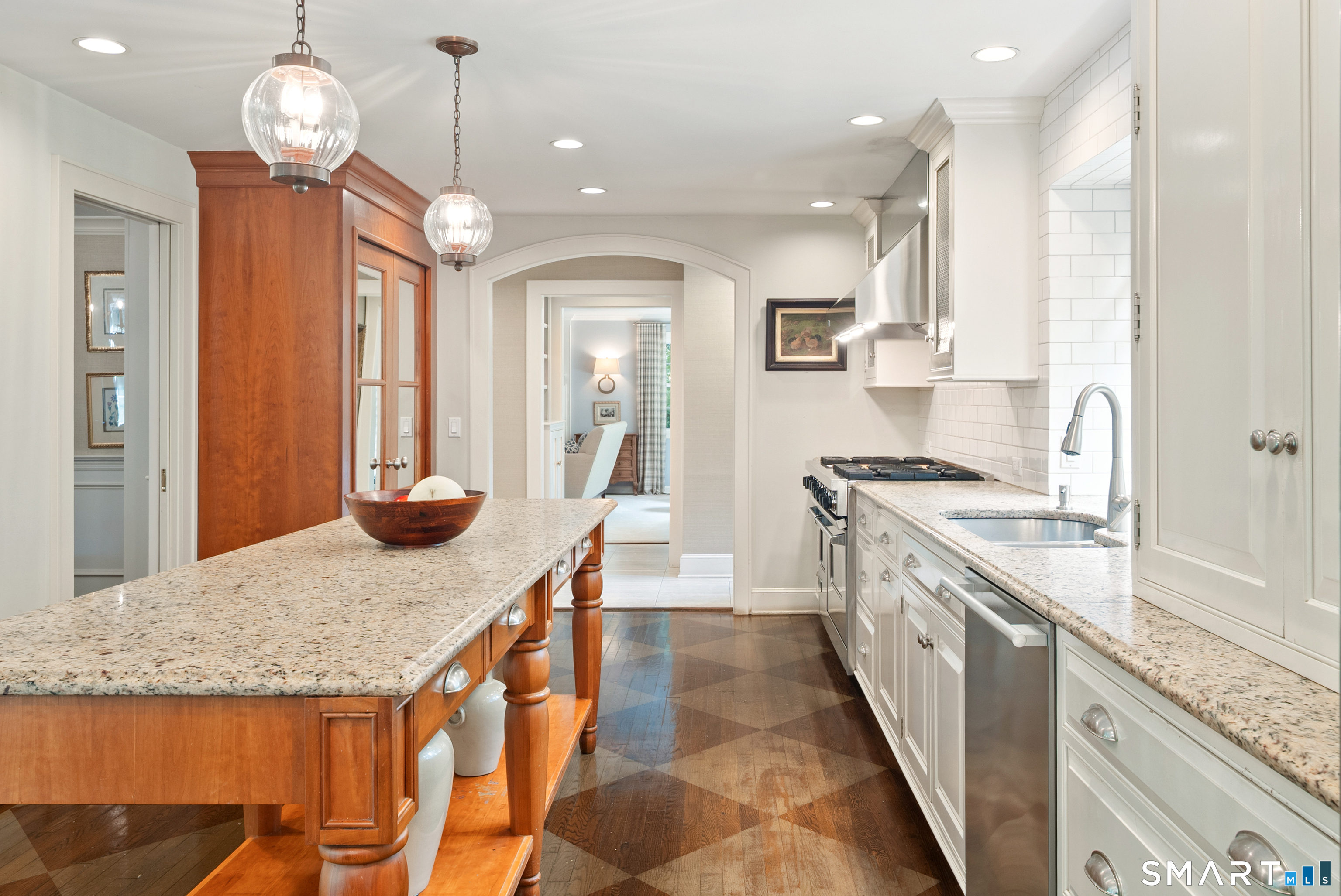 523 Brookside Road New Canaan CT 06840