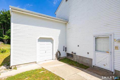 393 Wawecus Hill Road Norwich CT 06360