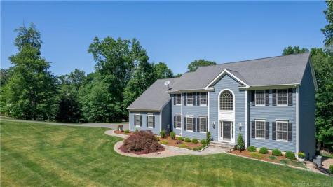 6 Meridian Ridge Drive Newtown CT 06470