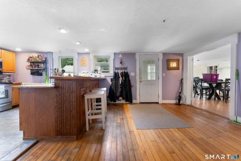 66 Hartford Road Simsbury CT 06070