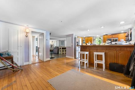 66 Hartford Road Simsbury CT 06070