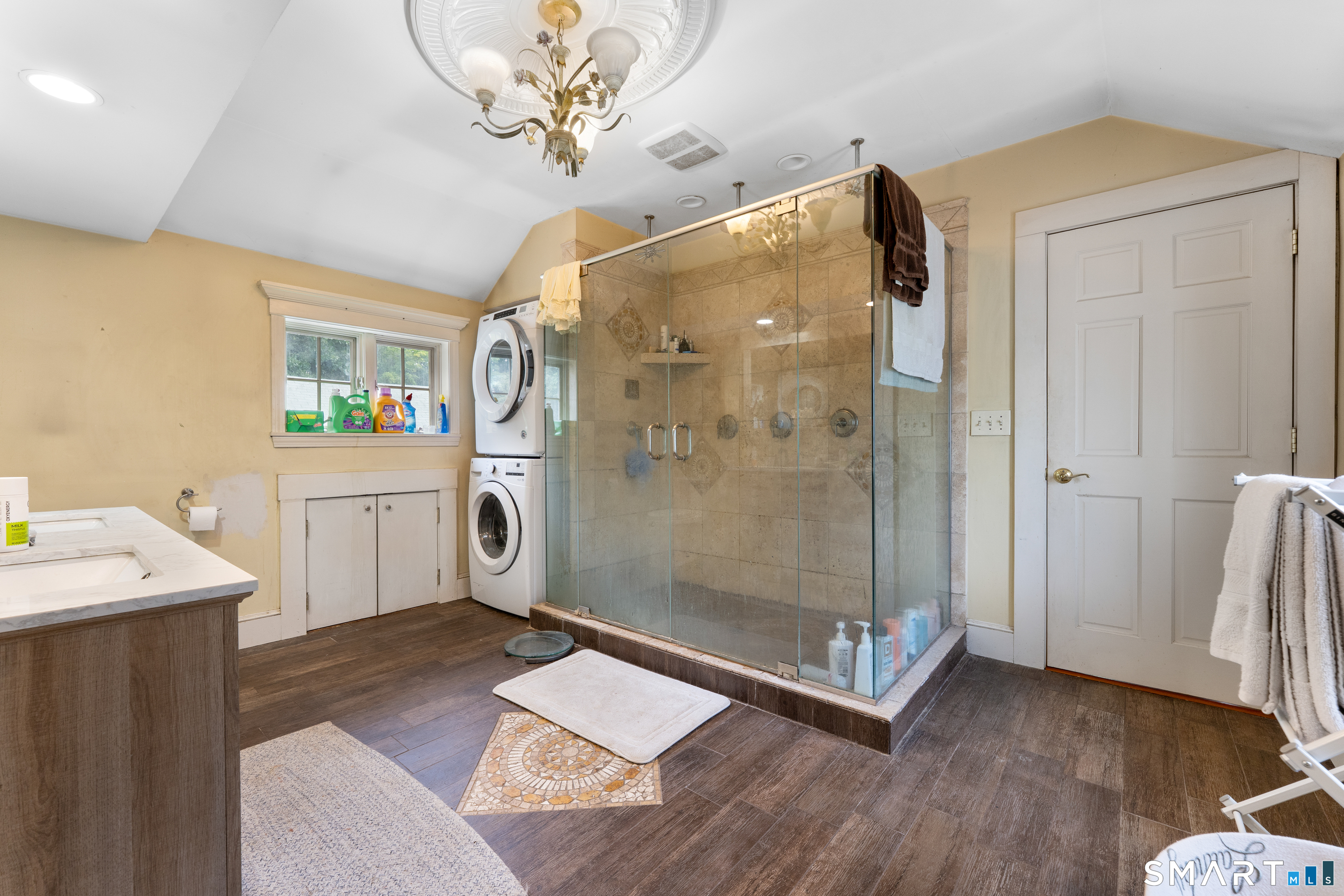 66 Hartford Road Simsbury CT 06070