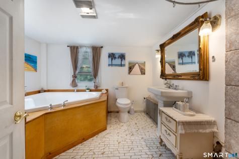 66 Hartford Road Simsbury CT 06070