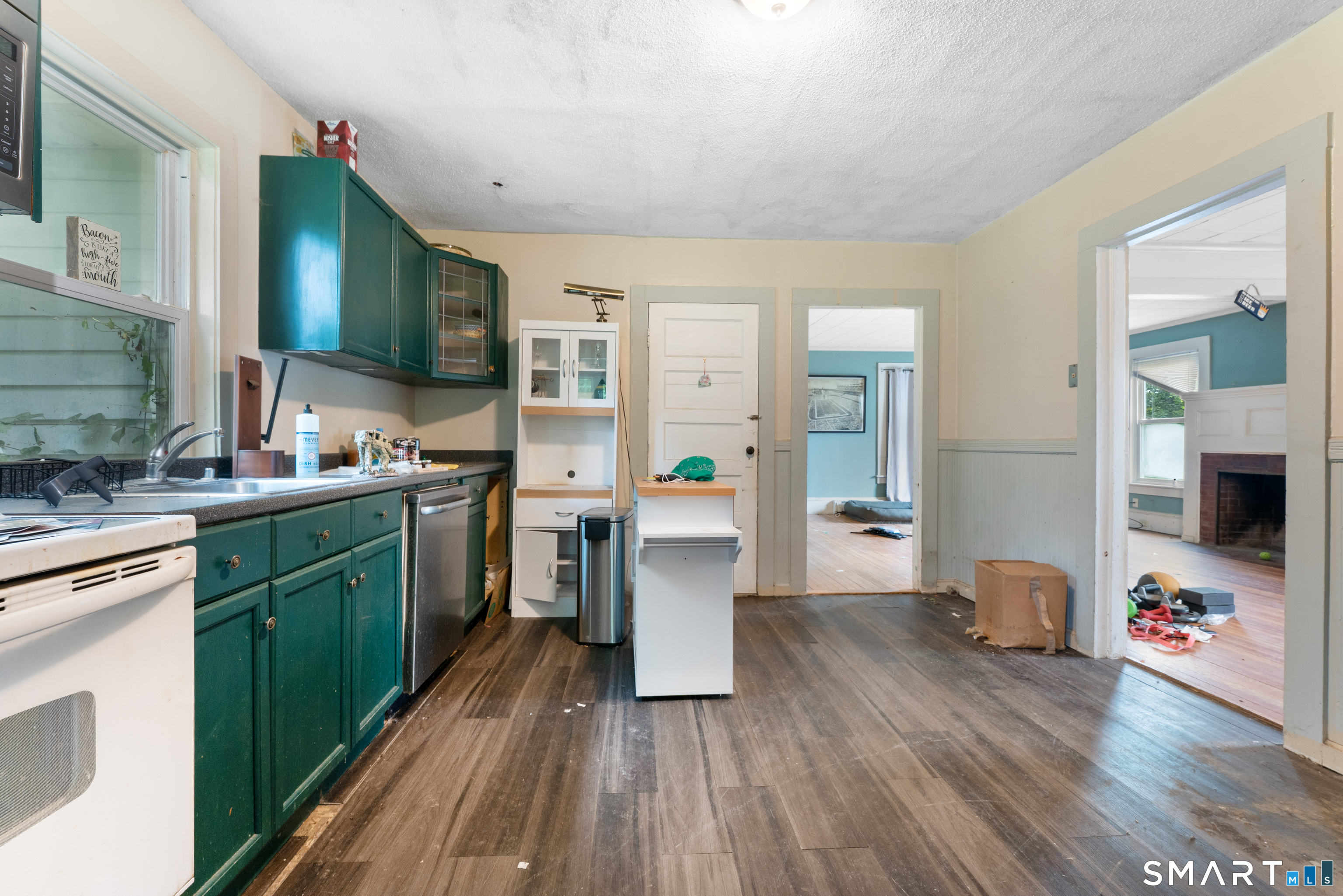 66 Hartford Road Simsbury CT 06070