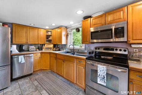 66 Hartford Road Simsbury CT 06070