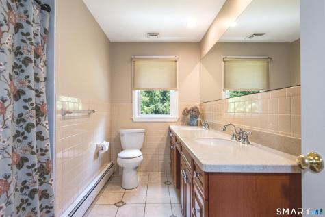 1399 Long Hill Road Guilford CT 06437